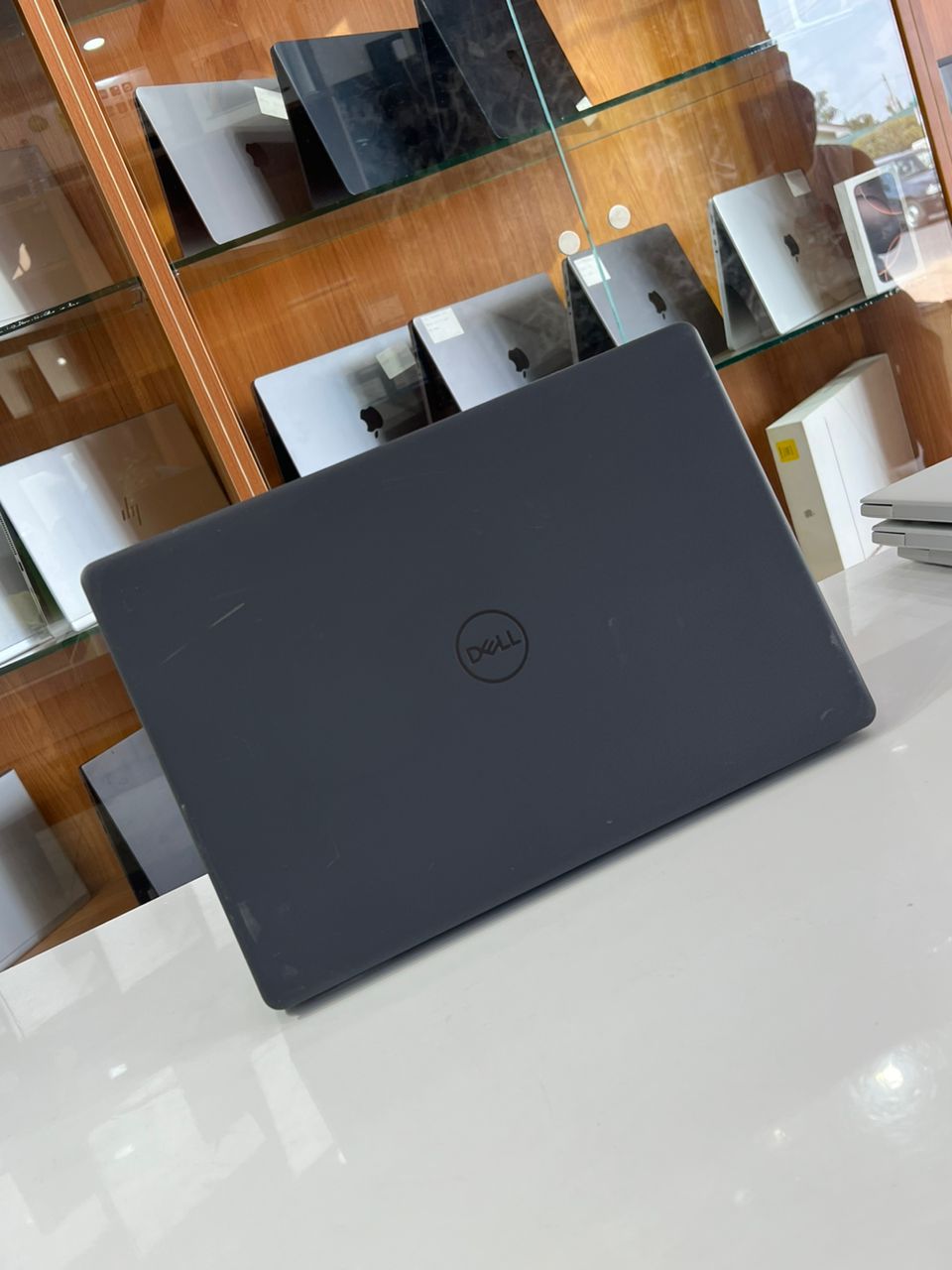 Dell Vostro 15” 5502 / 11th Gen / Core i5 / 8GB RAM / 256 SSD