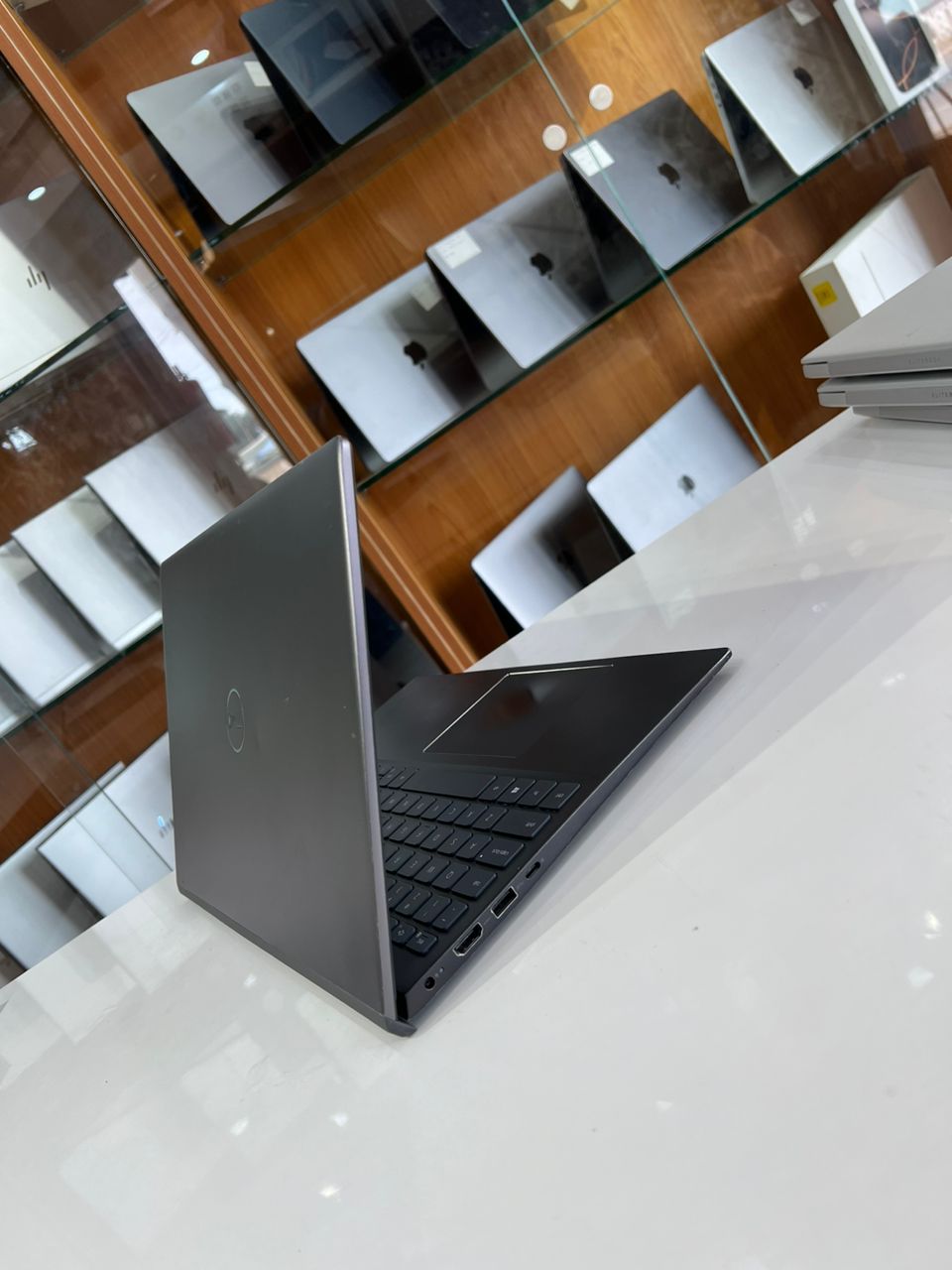 Dell Vostro 15” 5502 / 11th Gen / Core i5 / 8GB RAM / 256 SSD