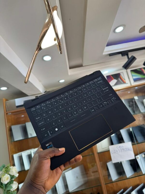 MSI Summit E13 Flip Evo (12th Gen)